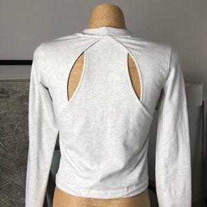 Lululemon in Heathered deep light gray Size 4